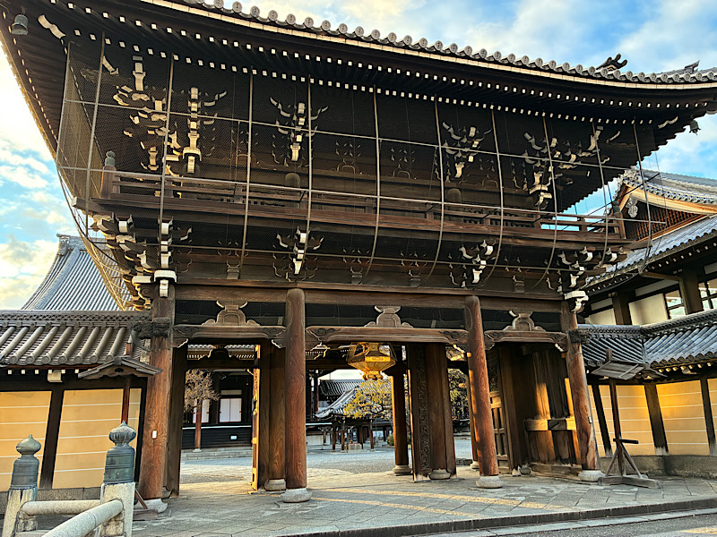 本願寺御影堂門
